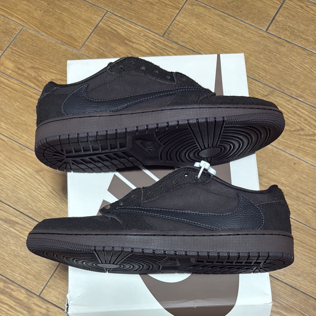 Travis Scott × Nike Air Jordan 1 Low OG SP "Velvet Brown and Dark Mocha"