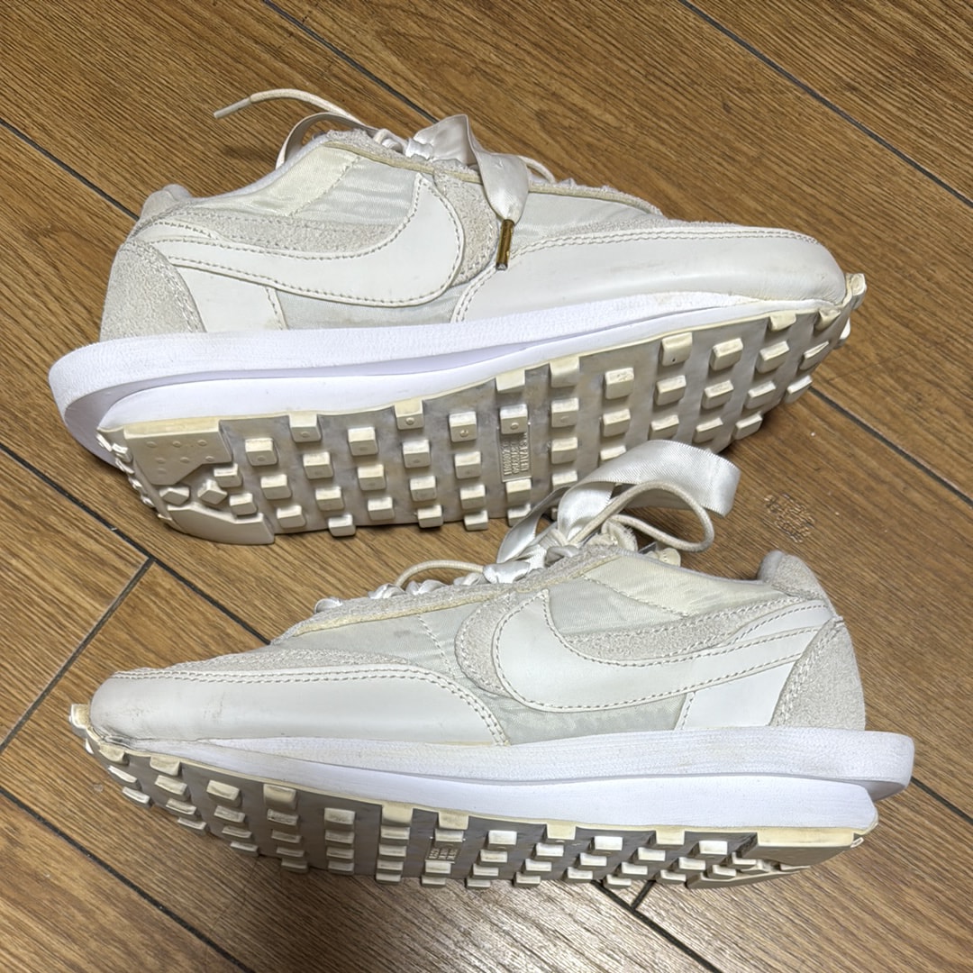 サカイ × ナイキ LDV ワッフル "トリプルホワイト"