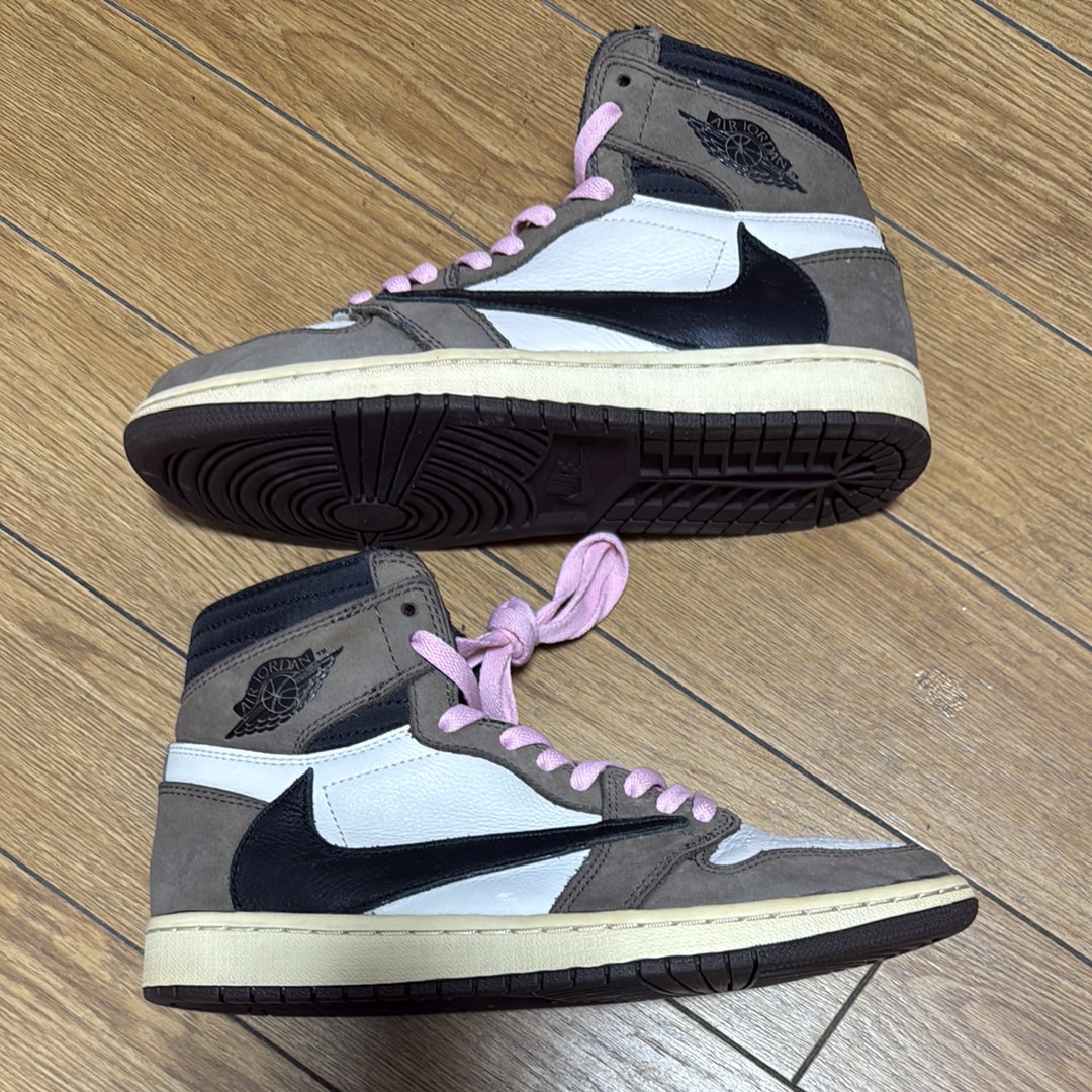 Travis Scott × Nike Air Jordan 1 Retro High OG TS SP "Sail/Dark Mocha"