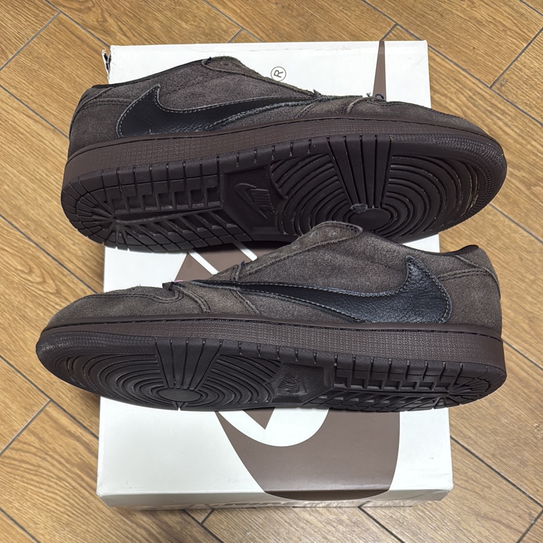 Travis Scott × Nike Air Jordan 1 Low OG SP "Velvet Brown and Dark Mocha"