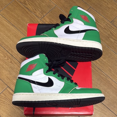 Nike Women's Air Jordan 1 High OG "Lucky Green/White-Sail-Black"