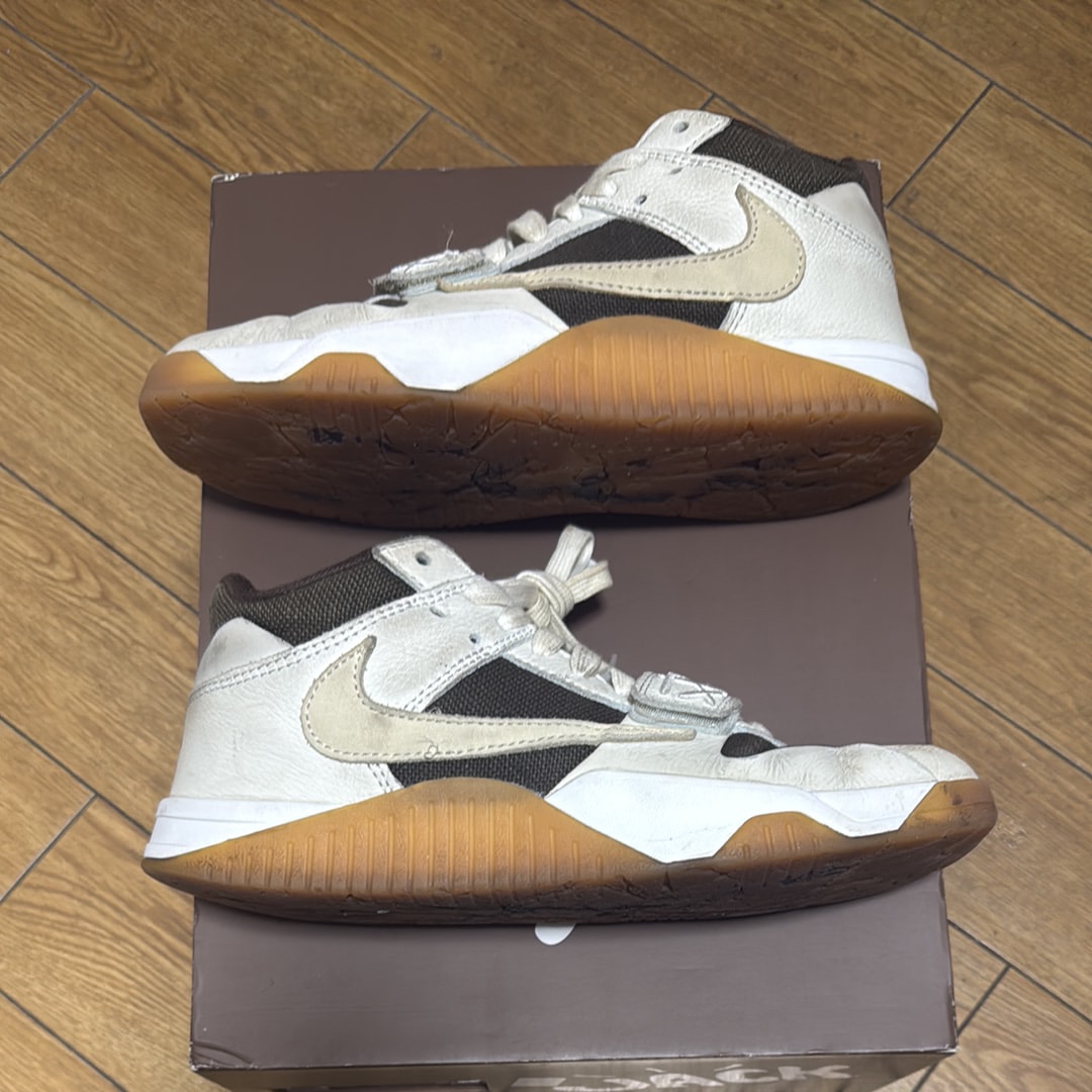 Travis Scott × Nike Jordan Jumpman Jack TR "Sail and Dark Mocha"