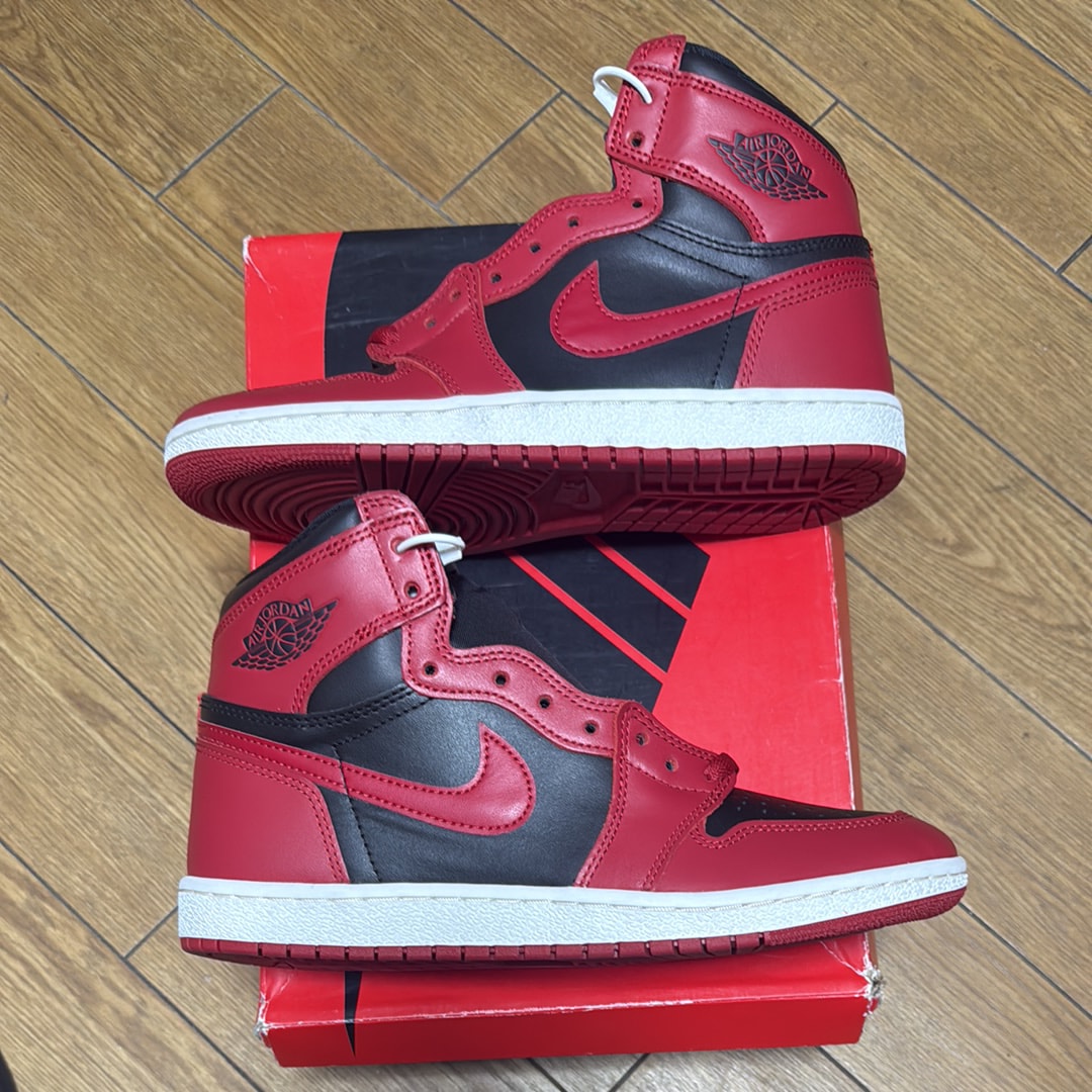 Nike Air Jordan 1 High ’85 "Varsity Red"