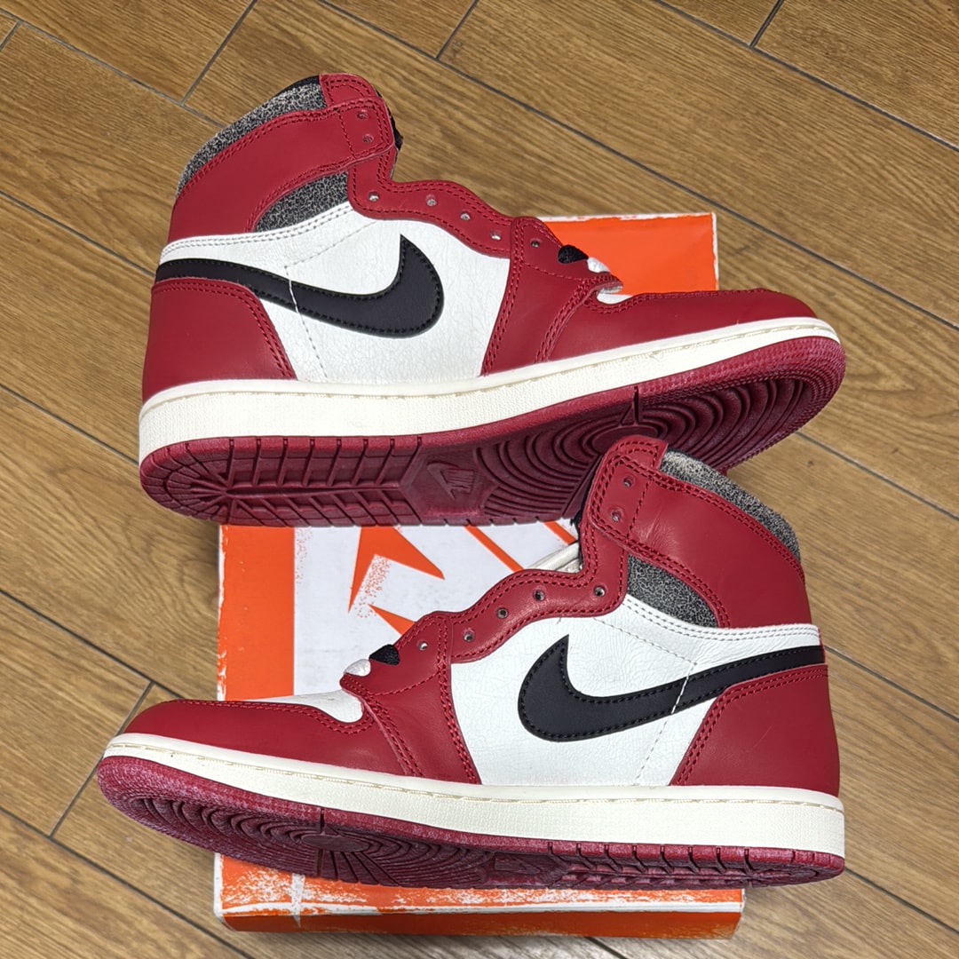 Nike Air Jordan 1 High OG "Lost & Found/Chicago"