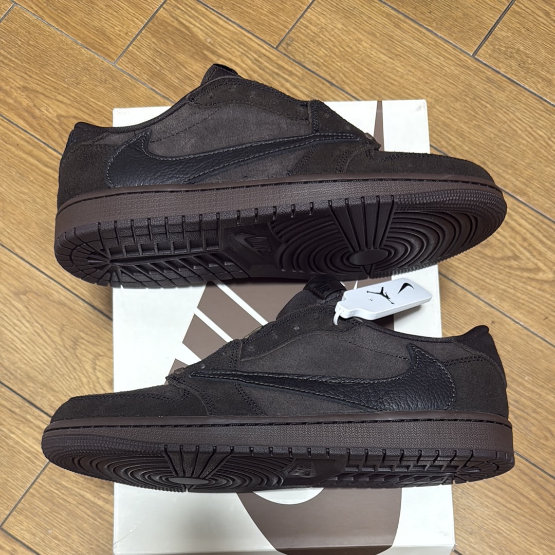 Travis Scott × Nike Air Jordan 1 Low OG SP "Velvet Brown and Dark Mocha"