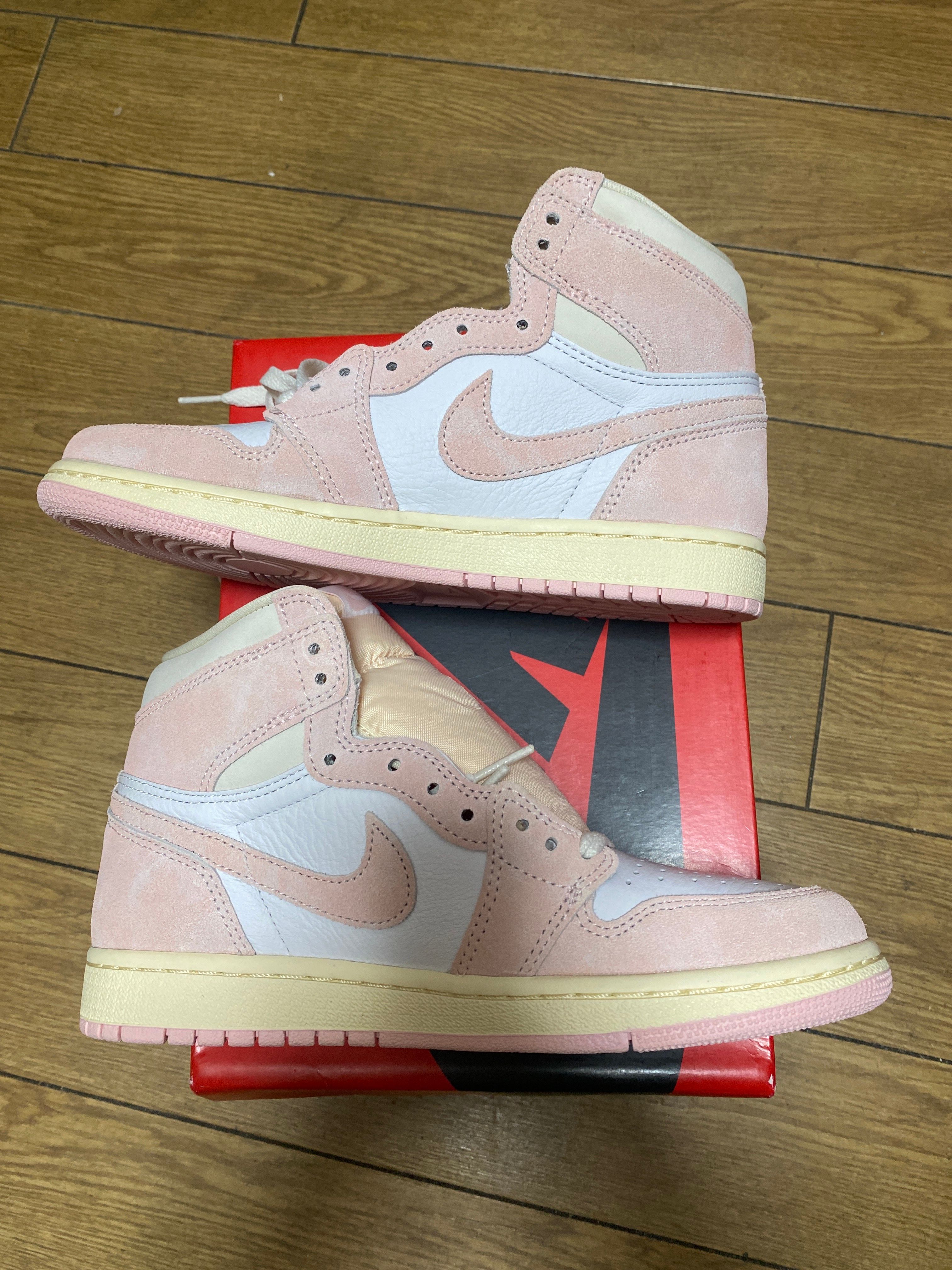 Nike Women's Air Jordan 1 Retro High OG "Washed Pink"