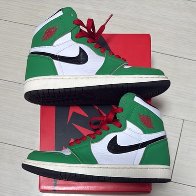 Nike Women's Air Jordan 1 High OG "Lucky Green/White-Sail-Black"