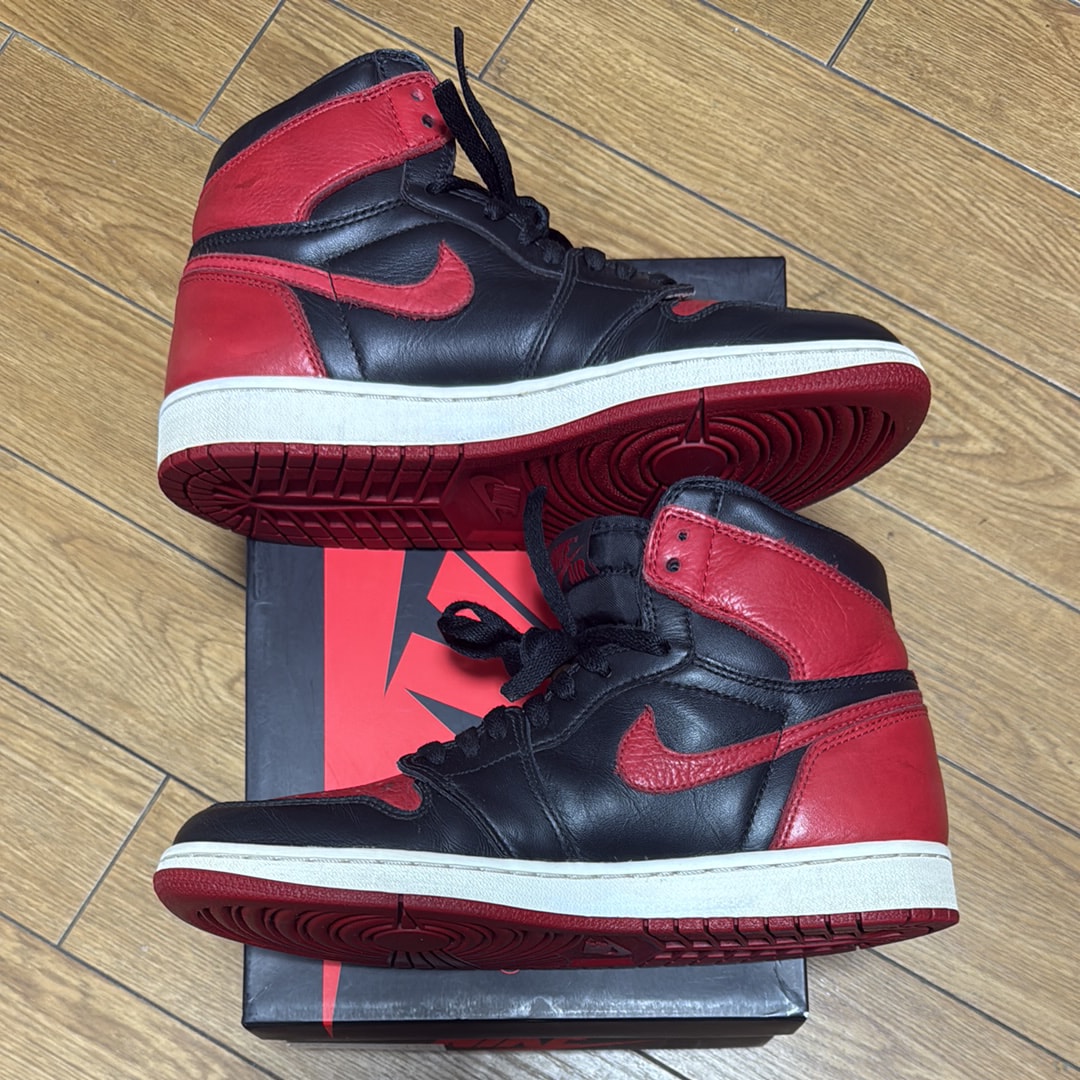 Nike Air Jordan 1 Retro High OG "Bred/Banned"