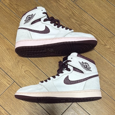 A Ma Maniere × Nike Air Jordan 1 Retro High OG "Sail and Burgundy"