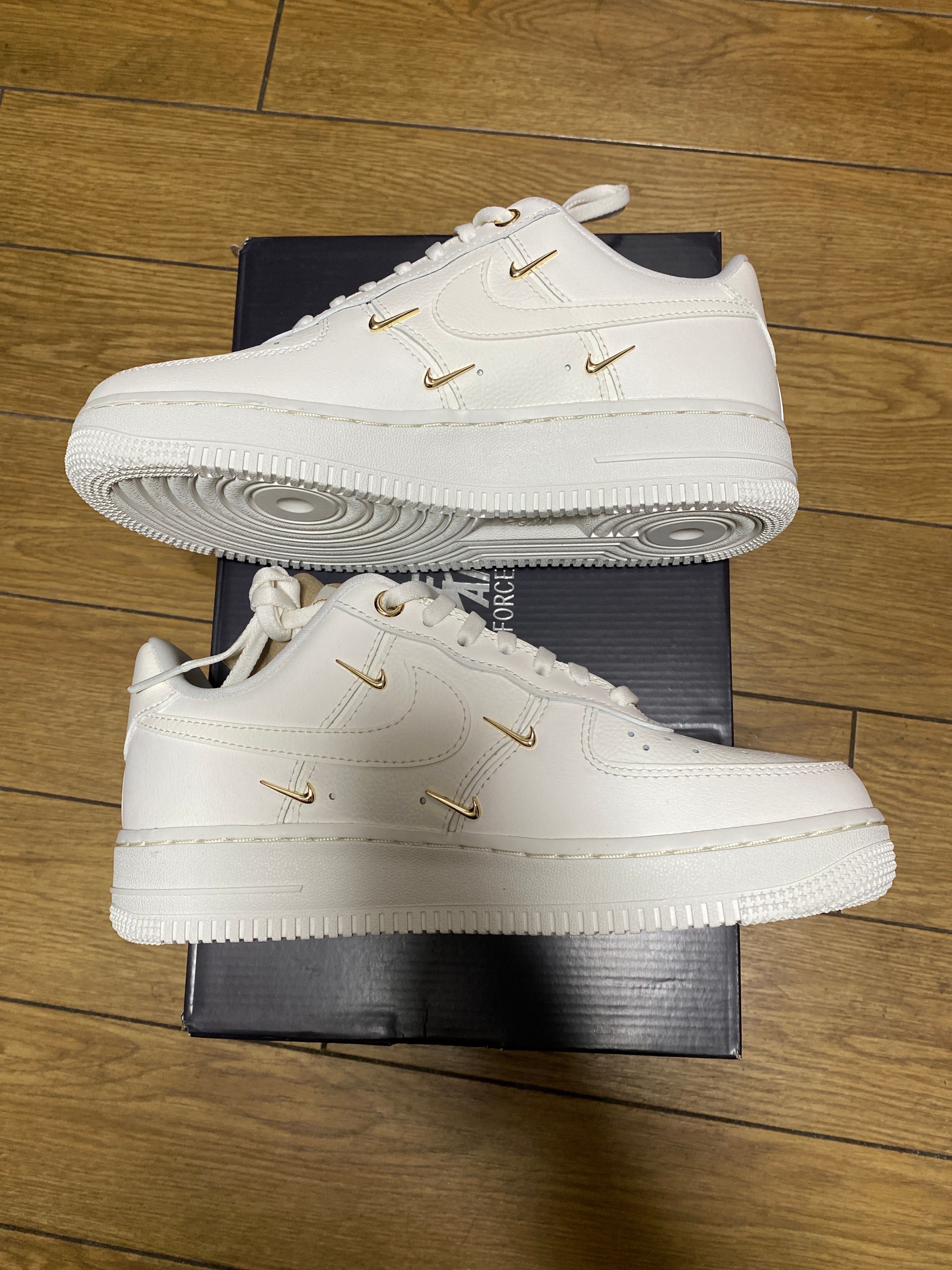 Nike Women's Air Force 1 '07 LX "Sail/Metallic Gold"