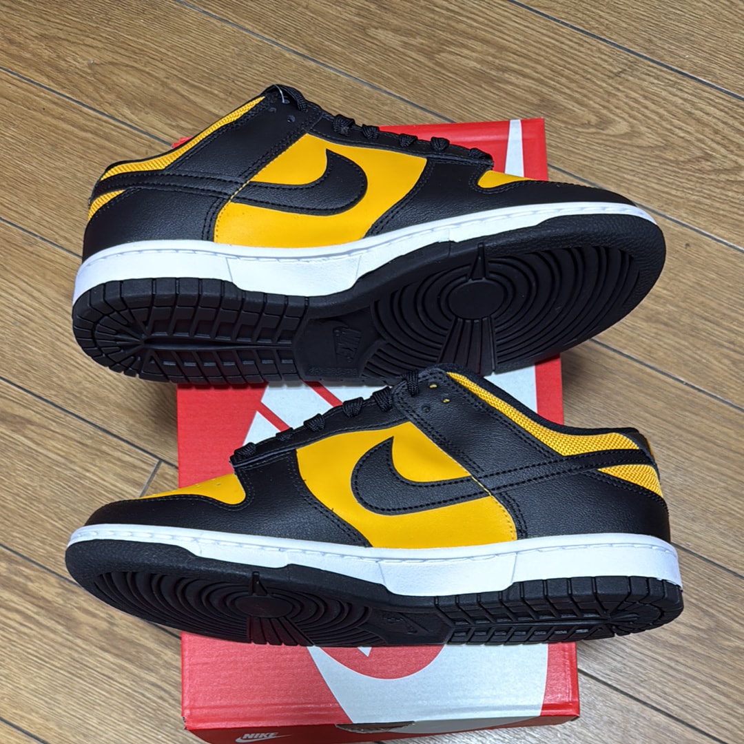Nike Dunk Low "Black/University Gold"