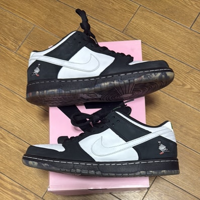 STAPLE × Nike SB Dunk Low "Pigeon Black/White"