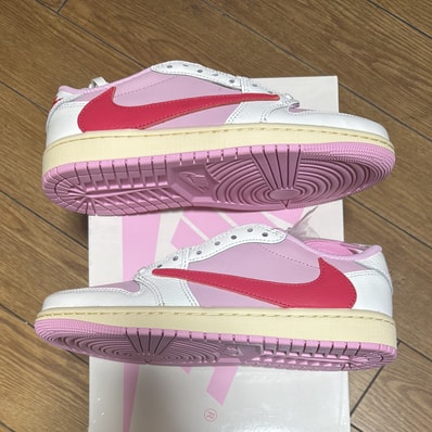 Travis Scott × Nike Air Jordan 1 Retro Low OG "Sail/Tropical Pink"