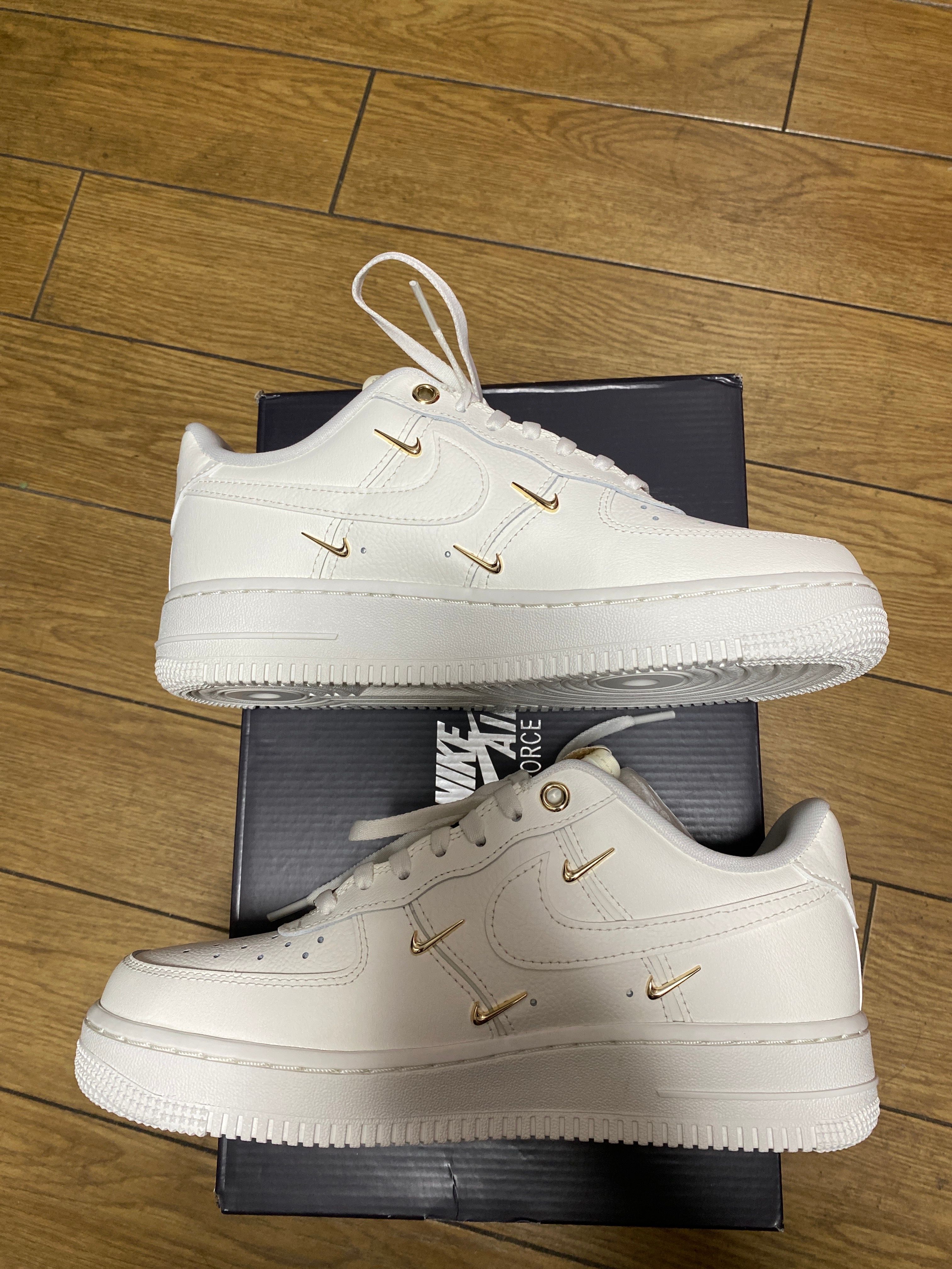 Nike Women's Air Force 1 '07 LX "Sail/Metallic Gold"