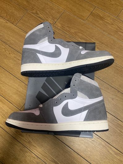 Nike Air Jordan 1 Retro High OG "Black and Smoke Grey"