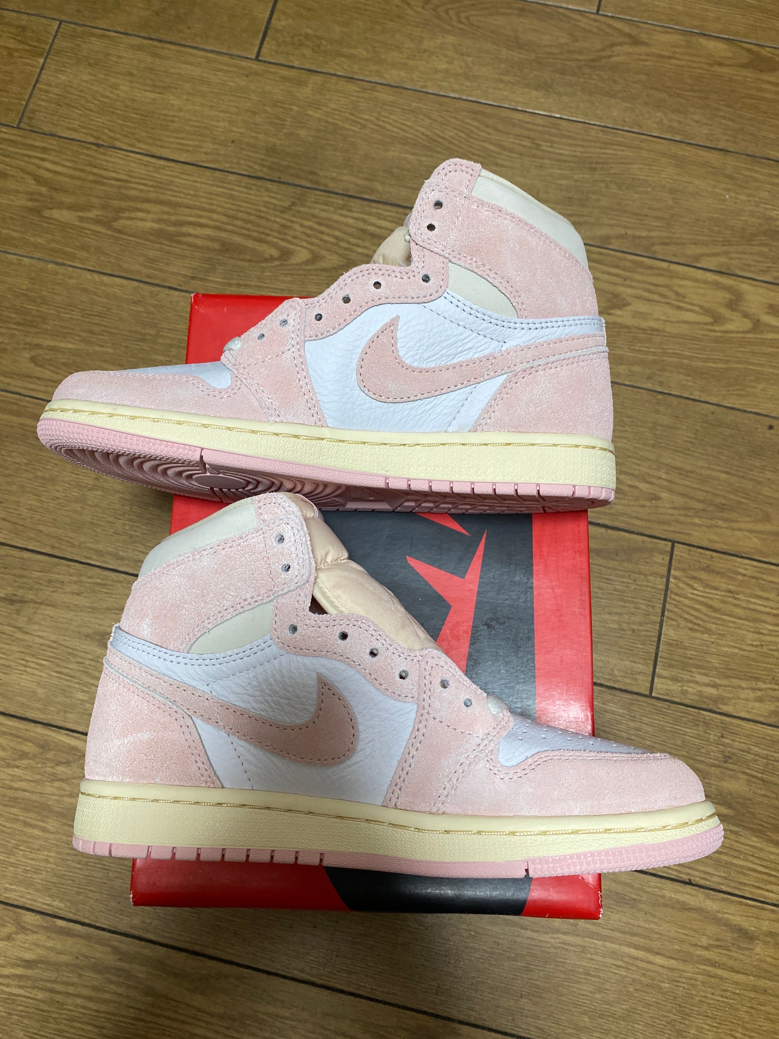 Nike Women's Air Jordan 1 Retro High OG "Washed Pink"