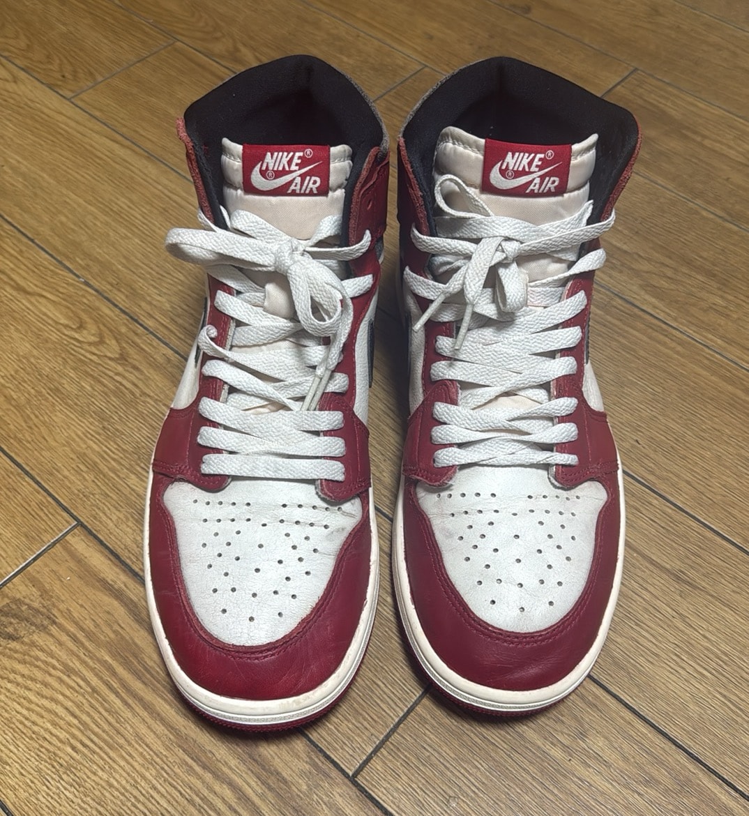 Nike Air Jordan 1 High OG "Lost & Found/Chicago"