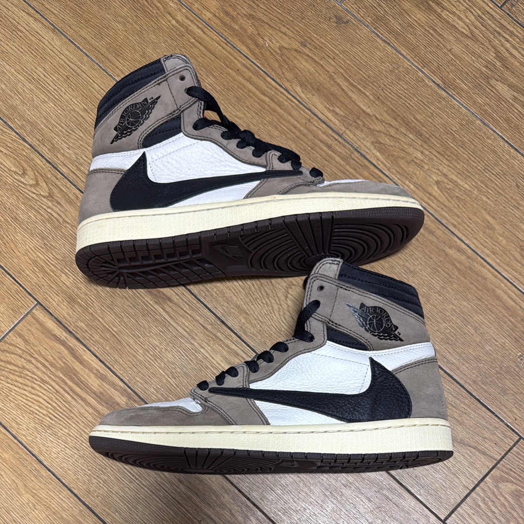 Travis Scott × Nike Air Jordan 1 Retro High OG TS SP "Sail/Dark Mocha"