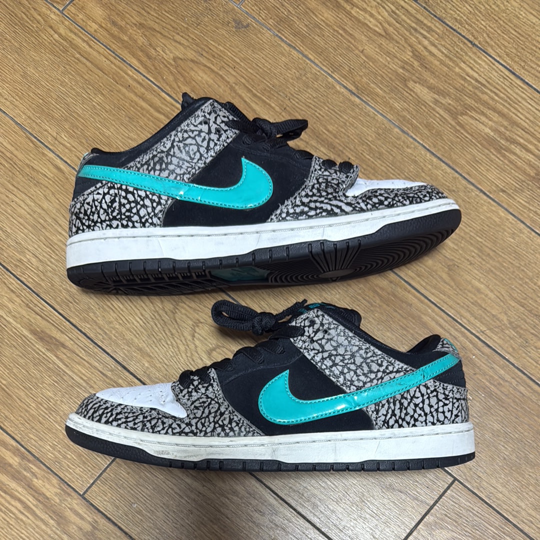Nike SB Dunk Low "Elephant/Safari"