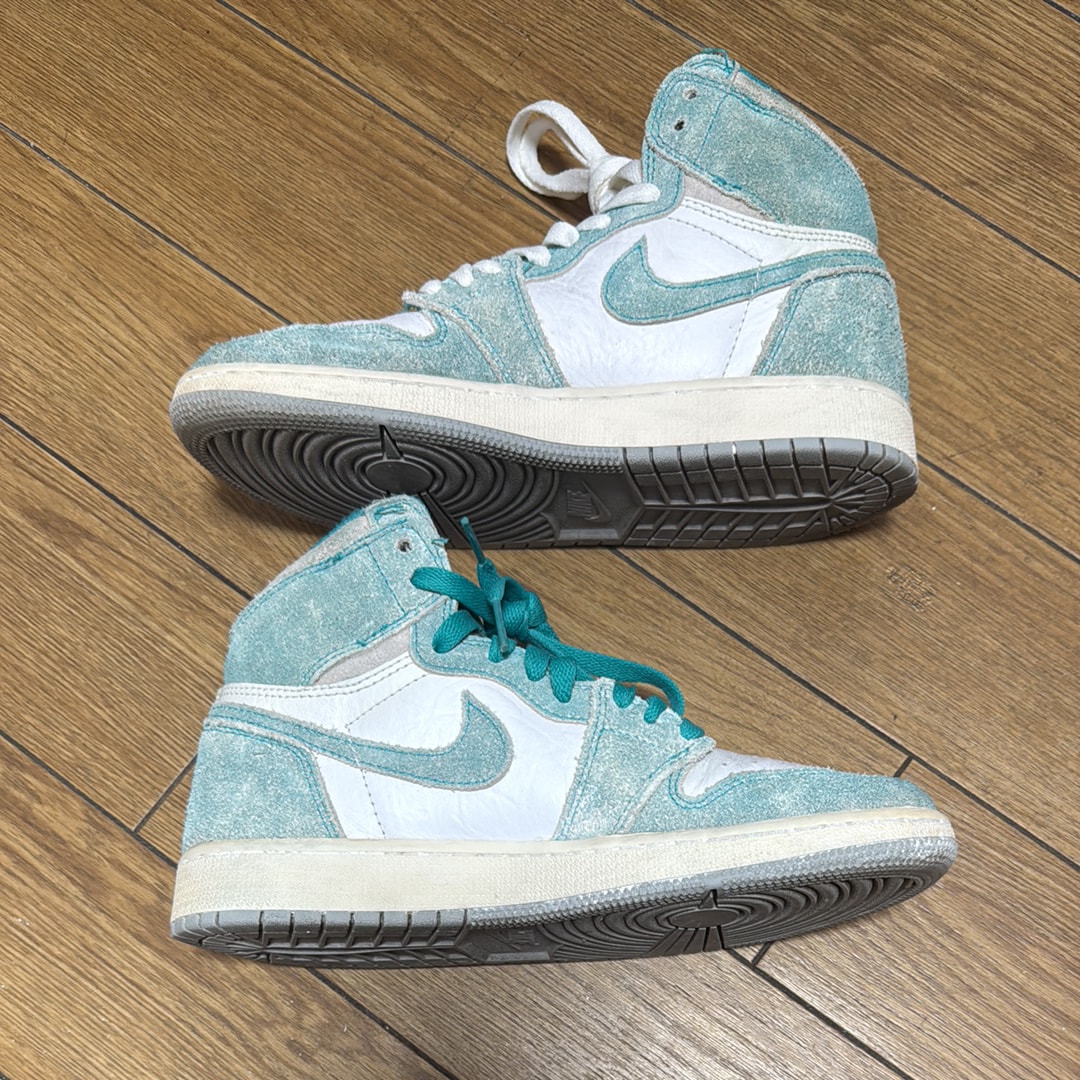 ナイキ GS エアジョーダン1 レトロ ハイ 