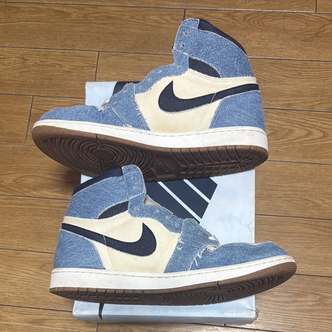 Nike Air Jordan 1 Retro High OG "Denim"