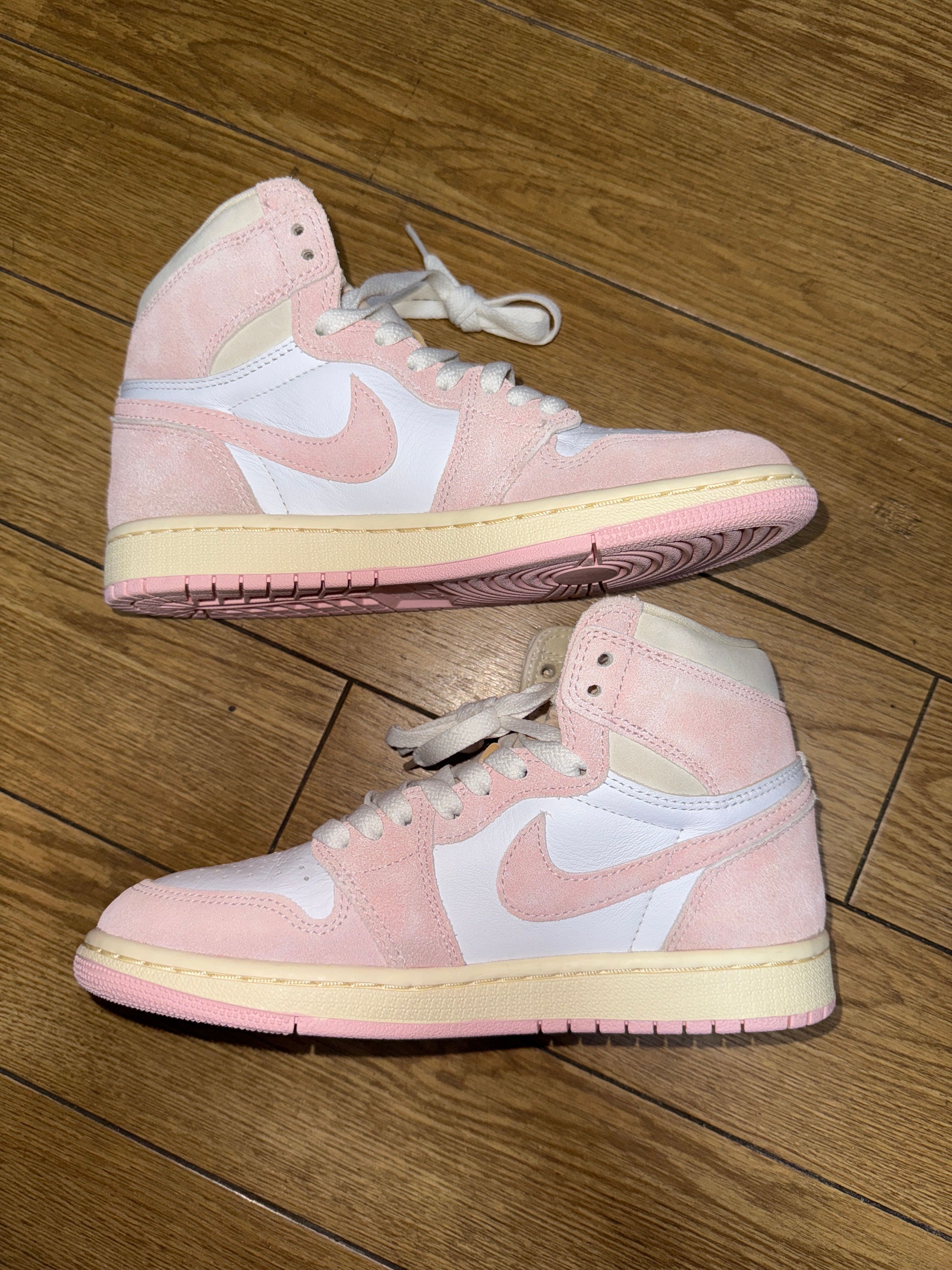 Nike Women's Air Jordan 1 Retro High OG "Washed Pink"