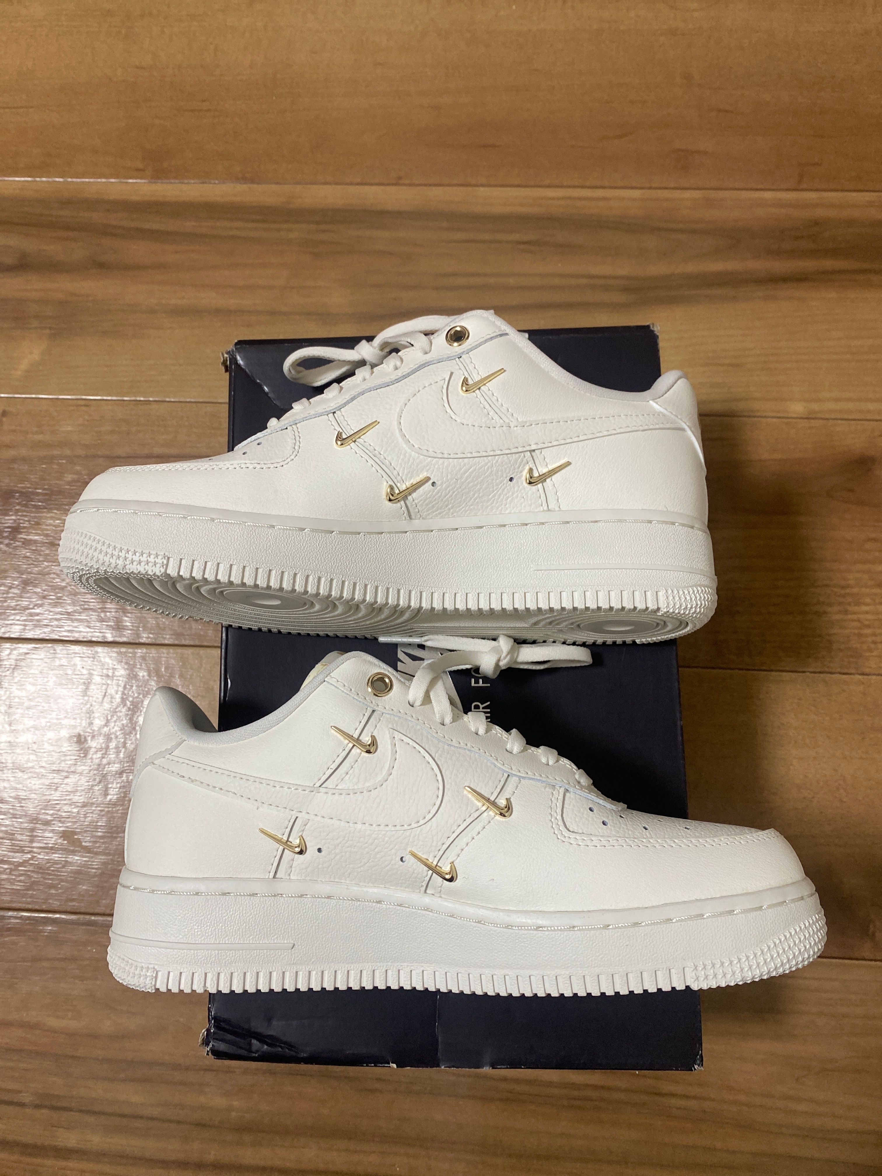Nike Women's Air Force 1 '07 LX "Sail/Metallic Gold"