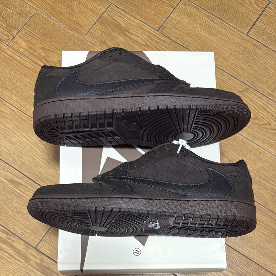 Travis Scott × Nike Air Jordan 1 Low OG SP "Velvet Brown and Dark Mocha"