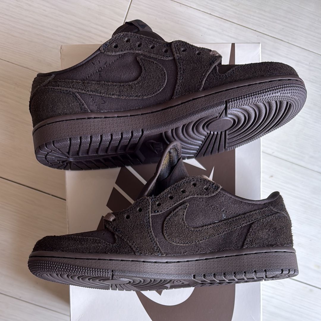 Travis Scott × Nike Air Jordan 1 Low OG SP "Velvet Brown and Dark Mocha"