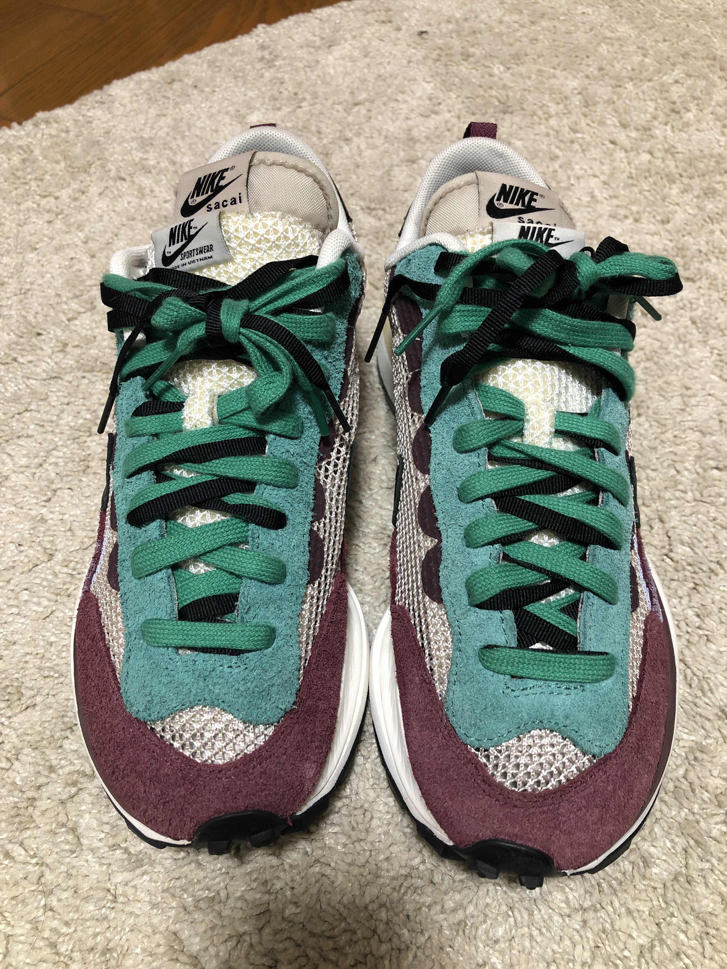 sacai × Nike Vapor Waffle "String/Red/Green"