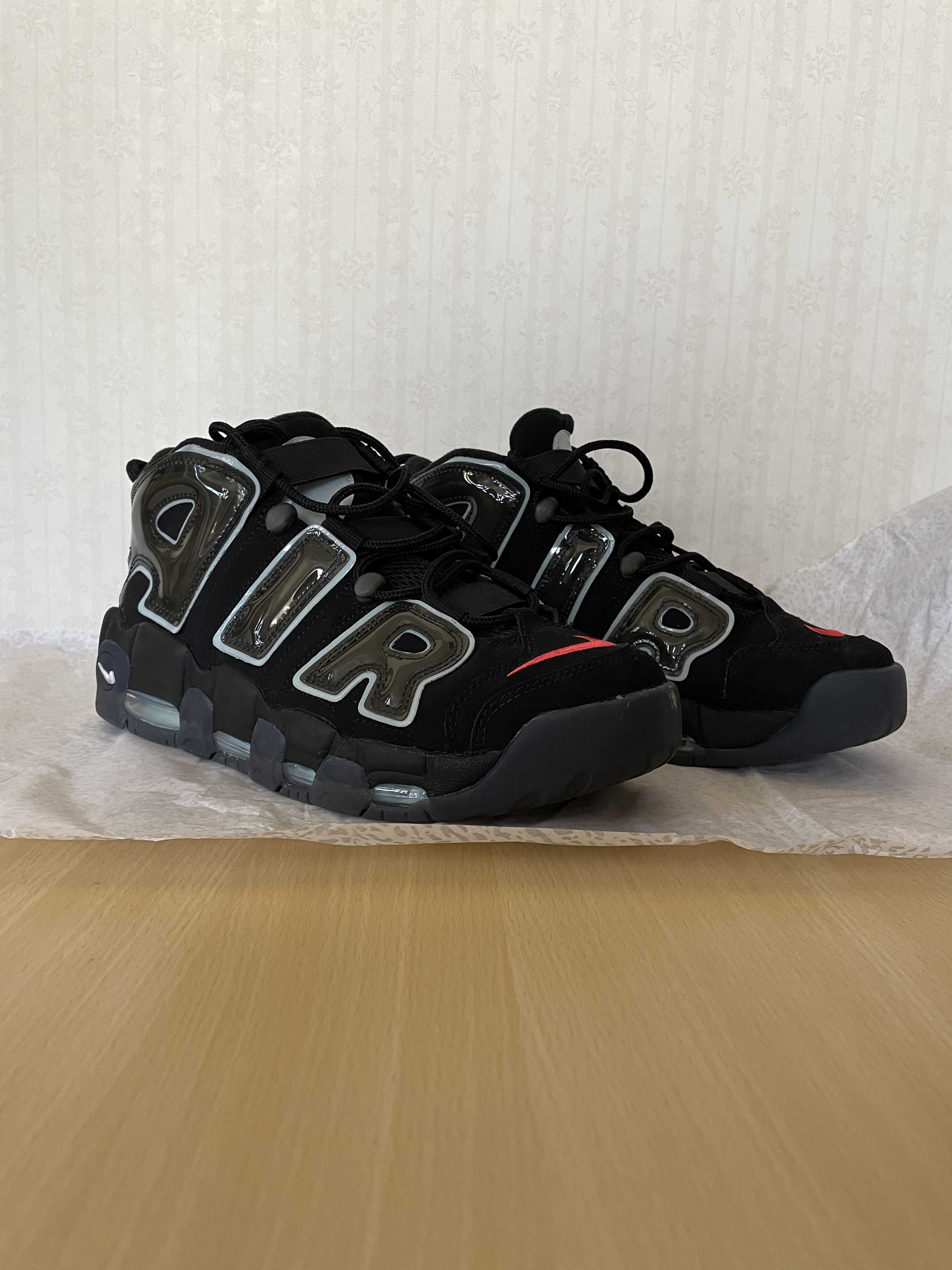Nike Air More Uptempo "Made You Look"