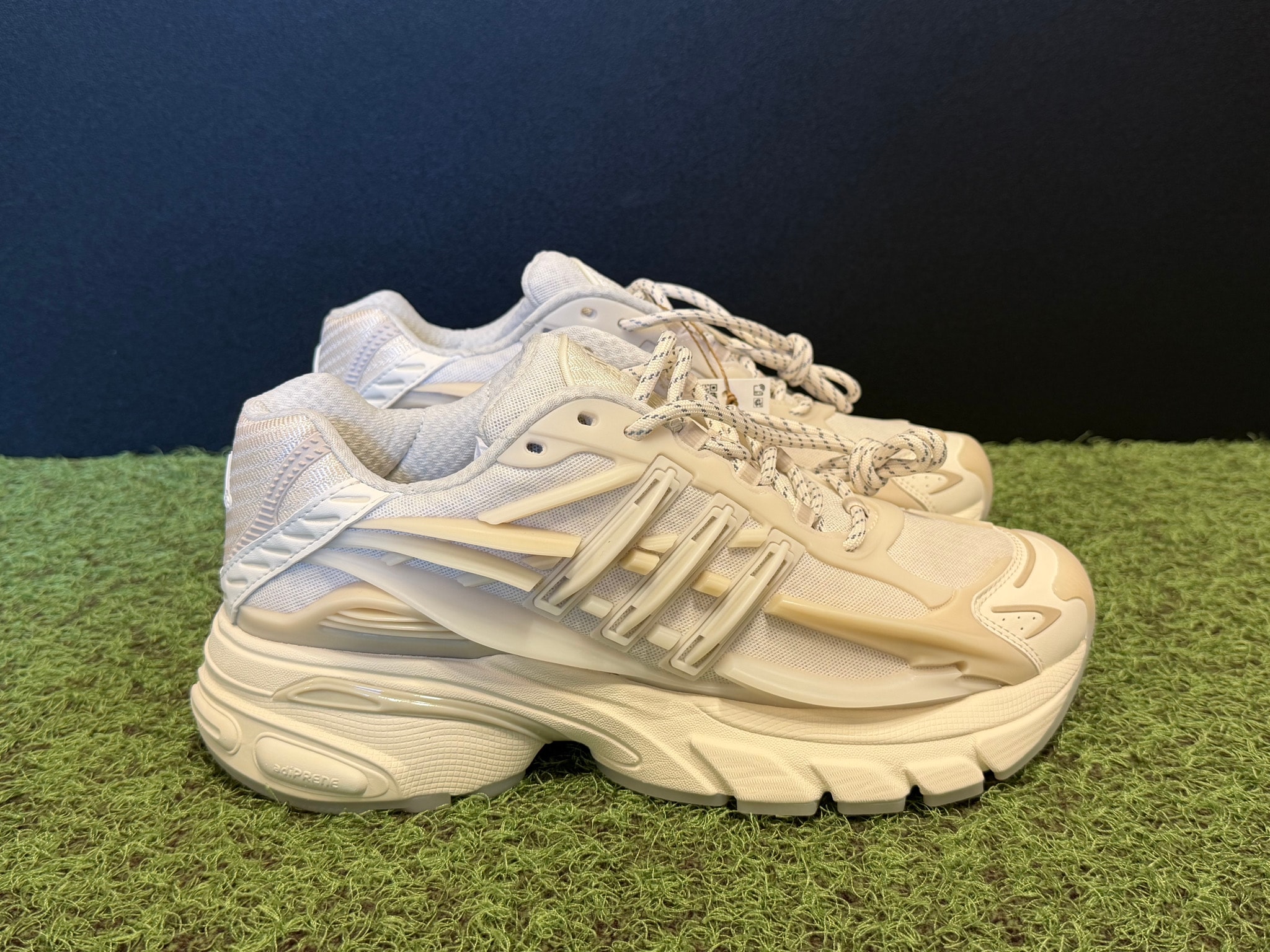 Pharrell Williams × adidas Adistar Jellyfish "Triple White"