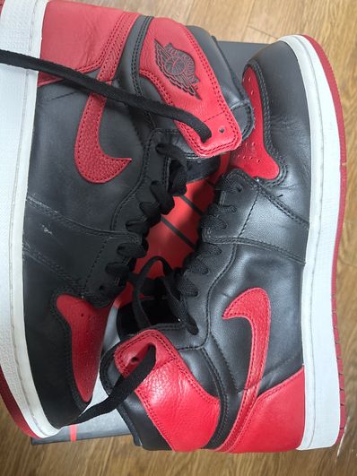 Nike Air Jordan 1 Retro High OG "Bred/Banned" (2016)