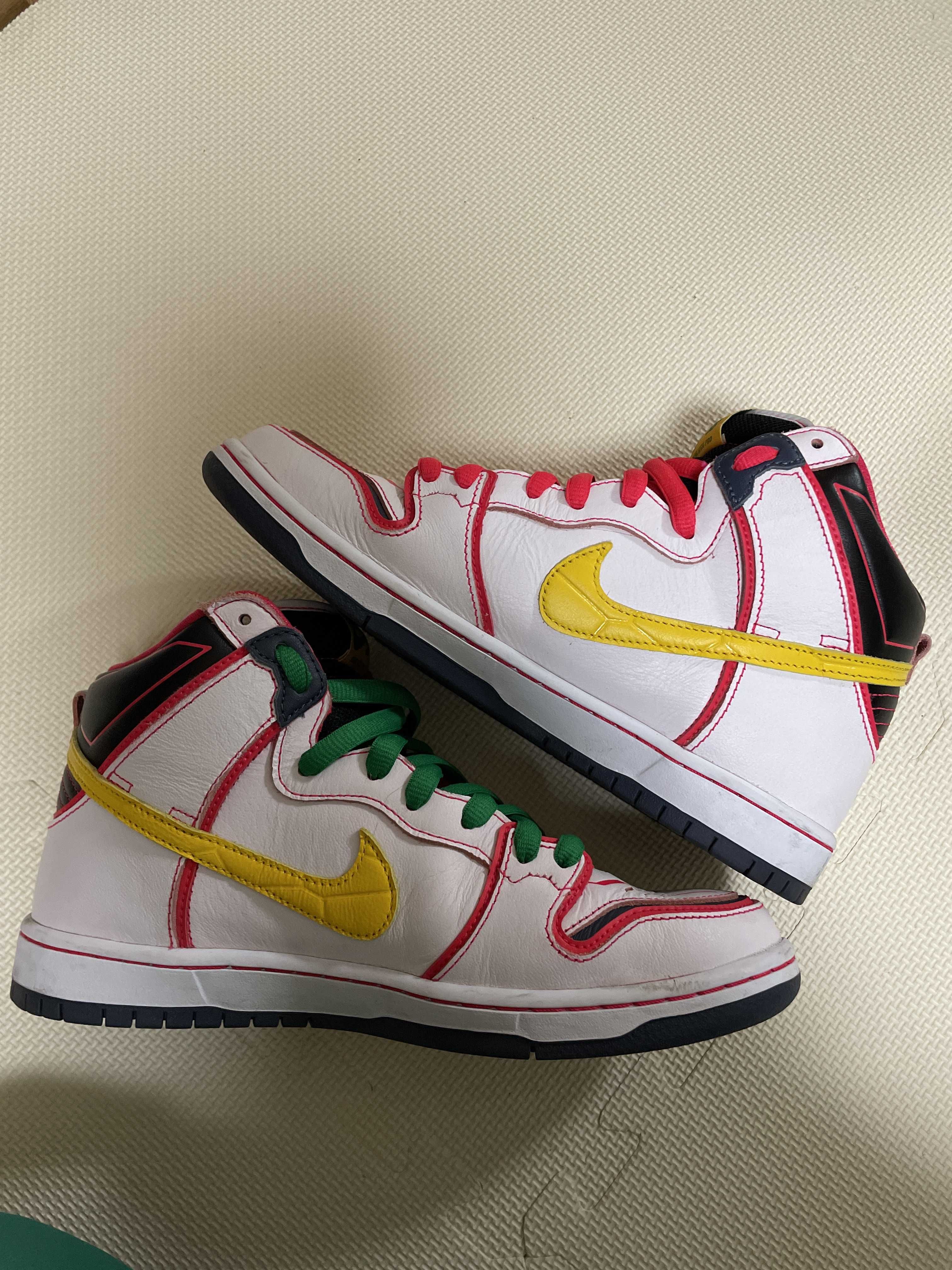 Gundam Unicorn × Nike SB Dunk High PRO QS "UNICORN"
