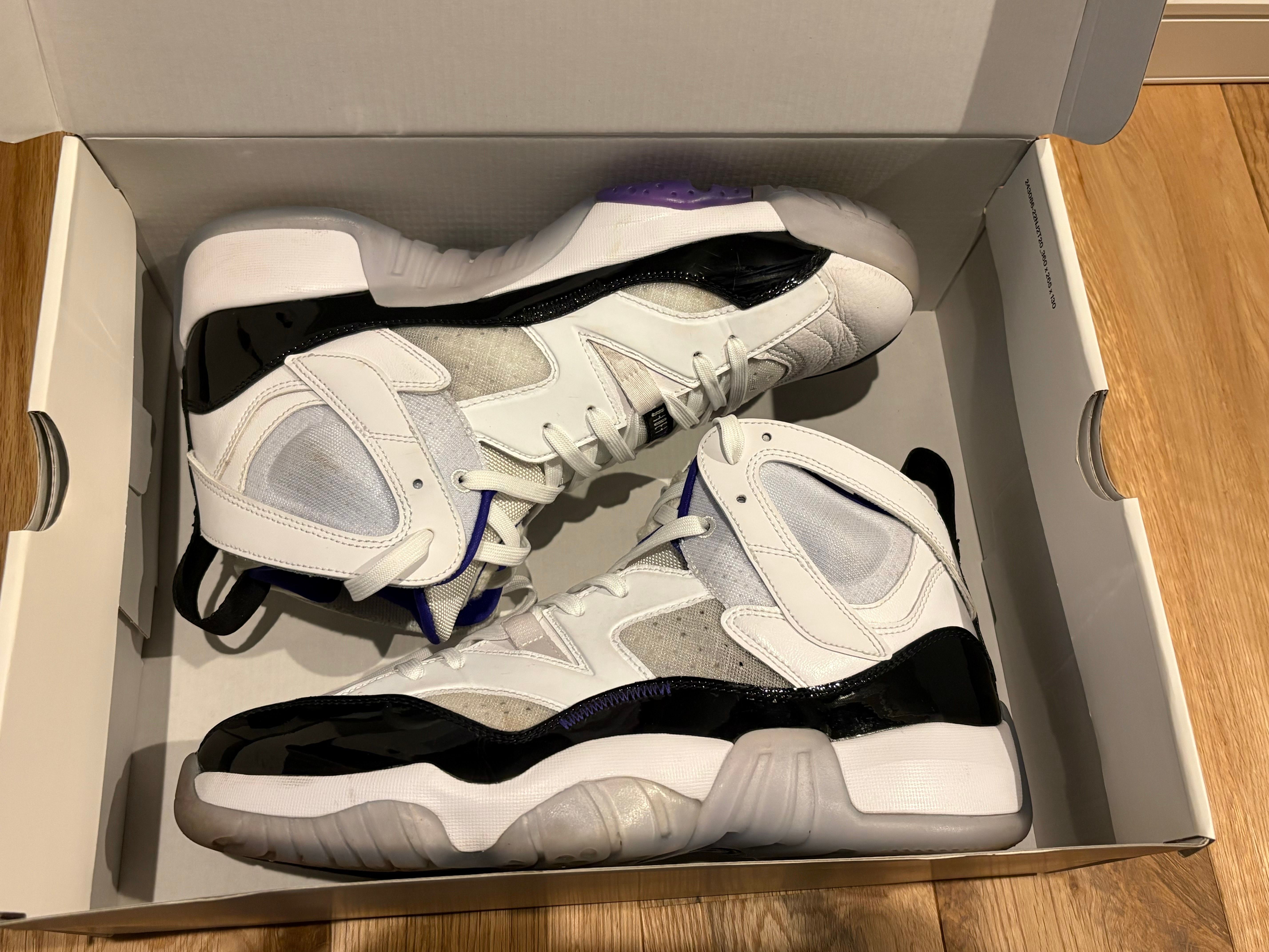 Nike Jordan Brand Jumpman Two Trey "White/Dark Concord Black"