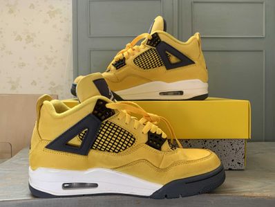 Nike Air Jordan 4 "Tour Yellow"
