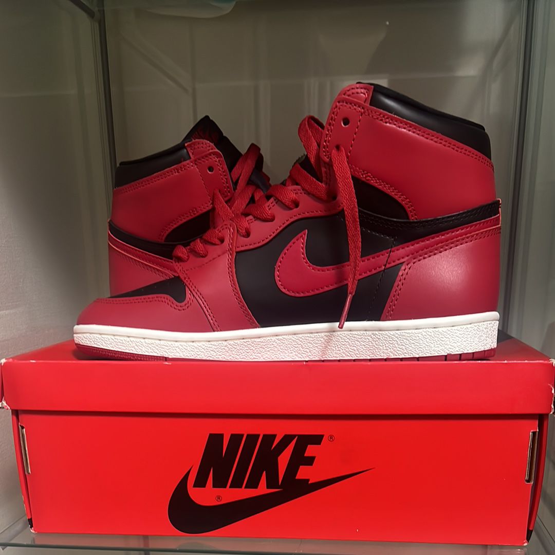 Nike Air Jordan 1 High ’85 "Varsity Red"