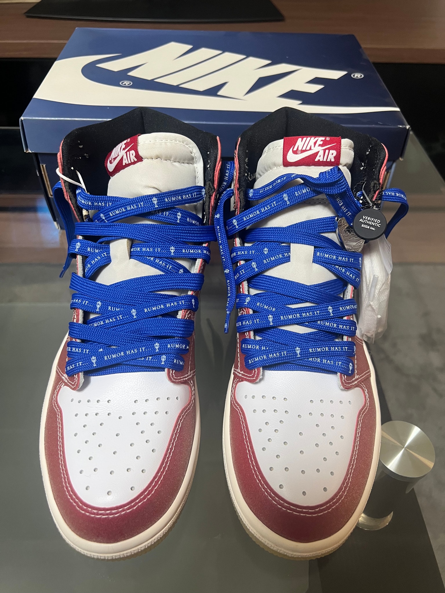Trophy Room × Nike Air Jordan 1 Retro High "Chicago" (Friends and Family) (Blue Laces)