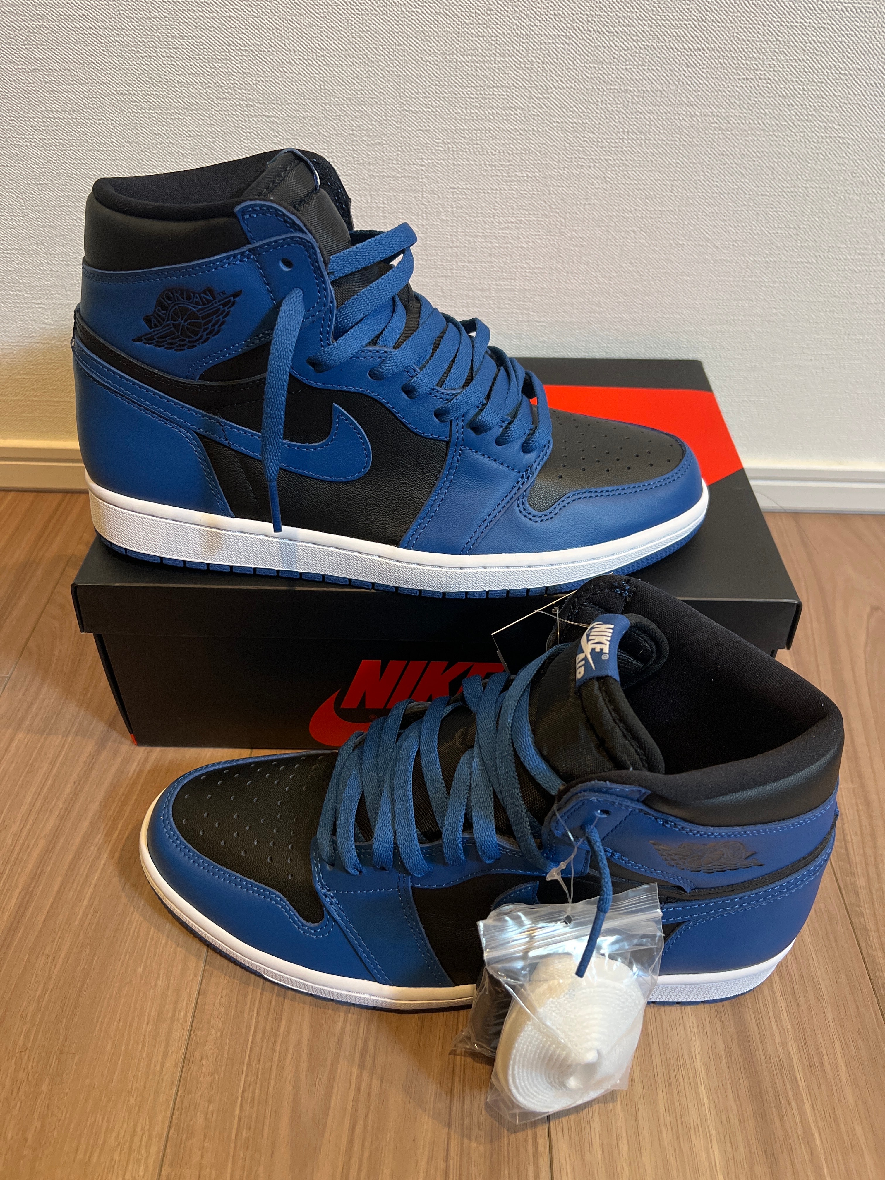 Nike Air Jordan 1 Retro High OG "Dark Marina Blue"