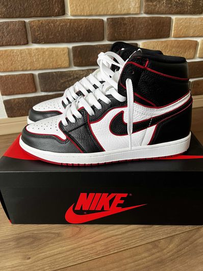 Nike Air Jordan 1 Retro High OG "Blood Line"