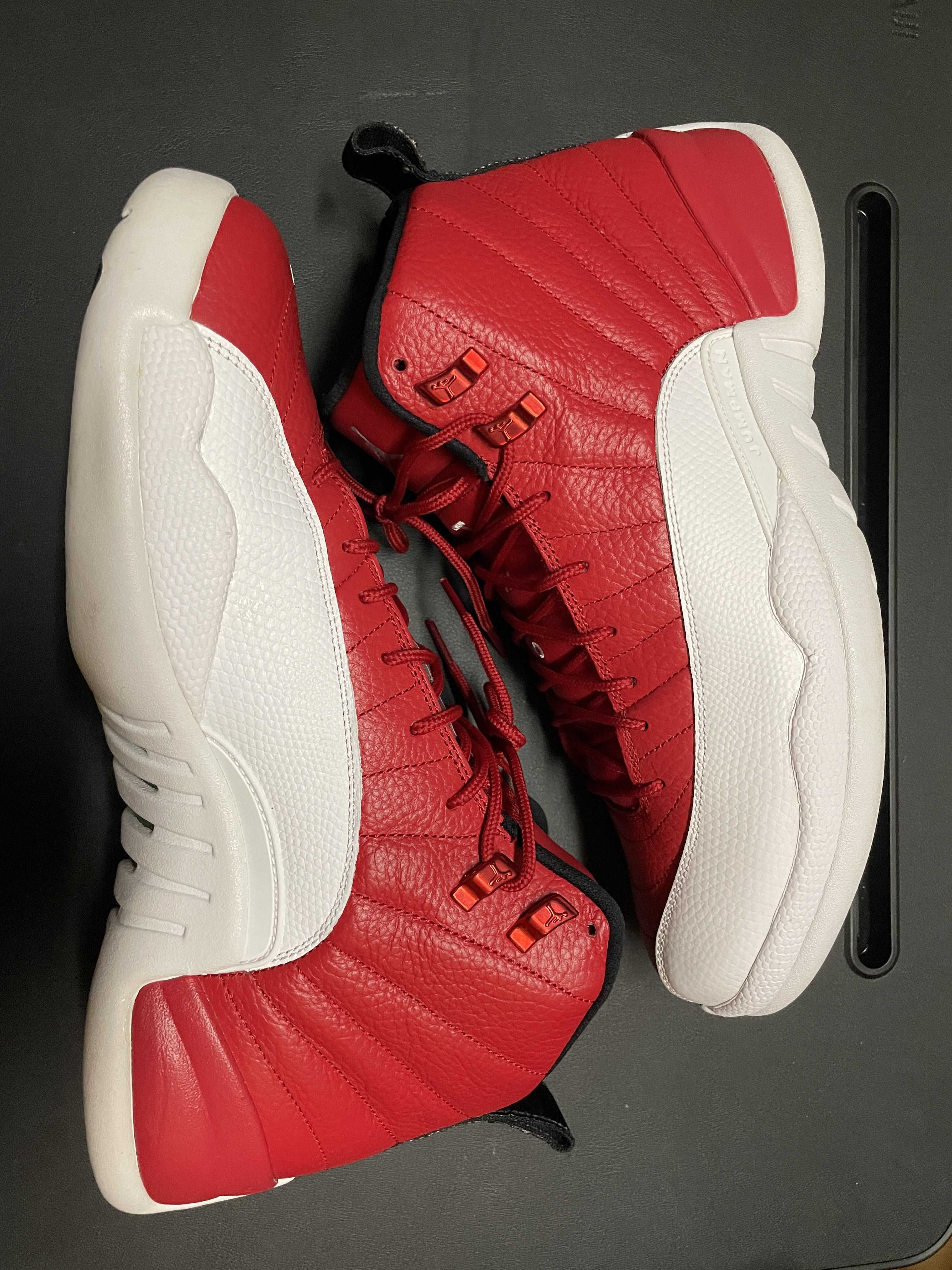 Nike Air Jordan 12 Retro "Flu Game/Black/Versity Red" (2016)