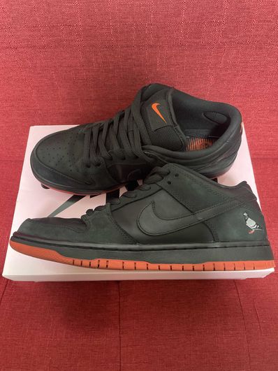 Nike SB Dunk Low TRD QS "Black Pigeon"