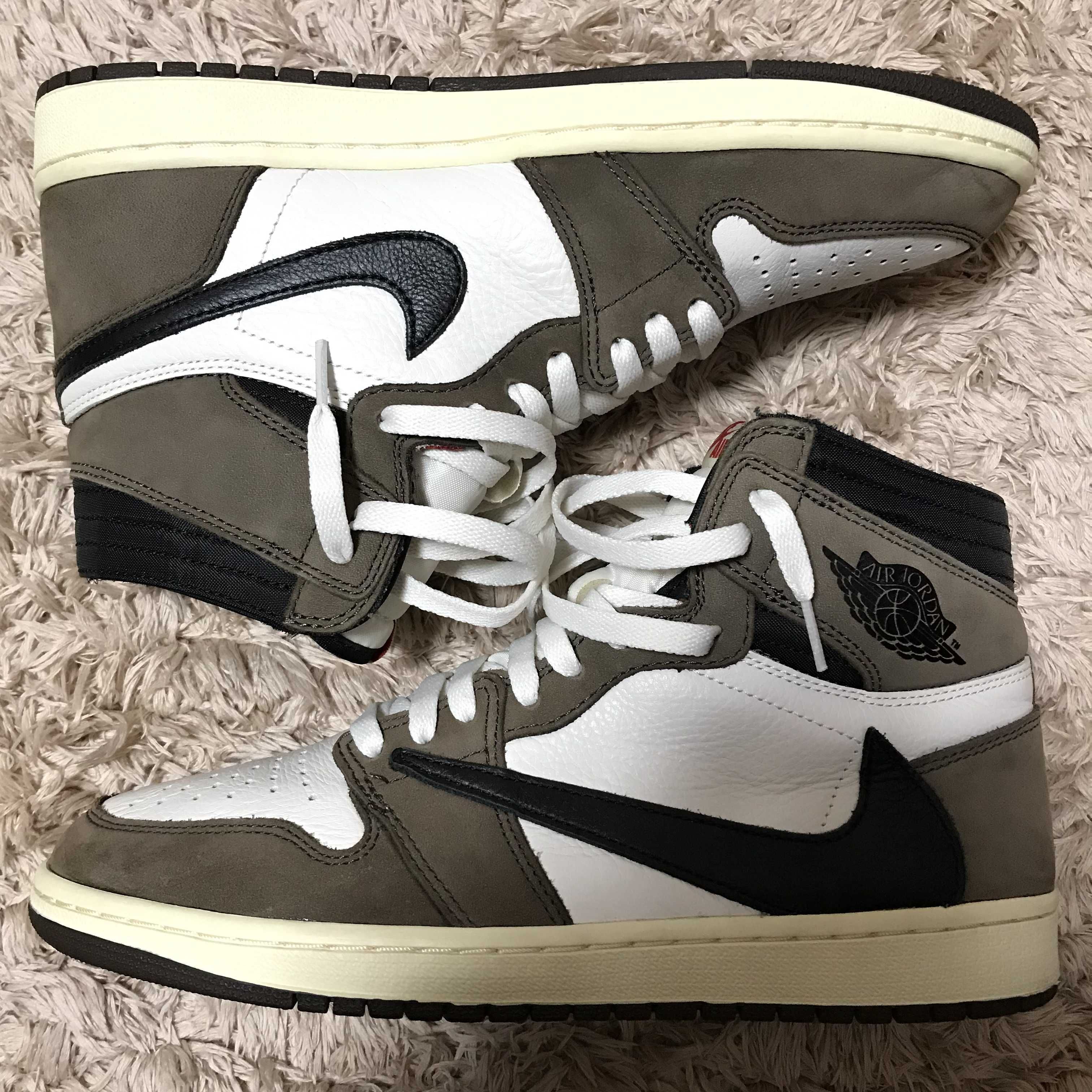 Travis Scott × Nike Air Jordan 1 Retro High OG TS SP "Sail/Dark Mocha"