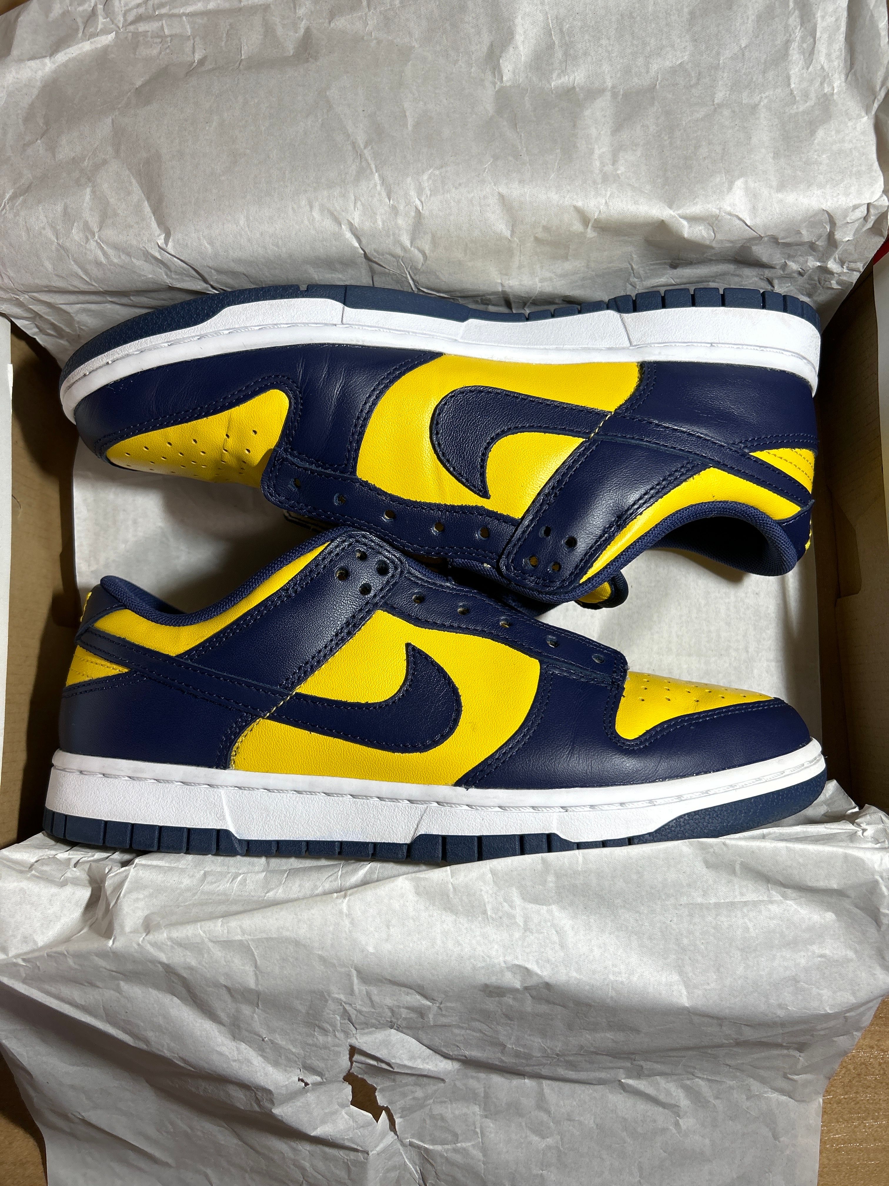 Nike Dunk Low "Michigan"