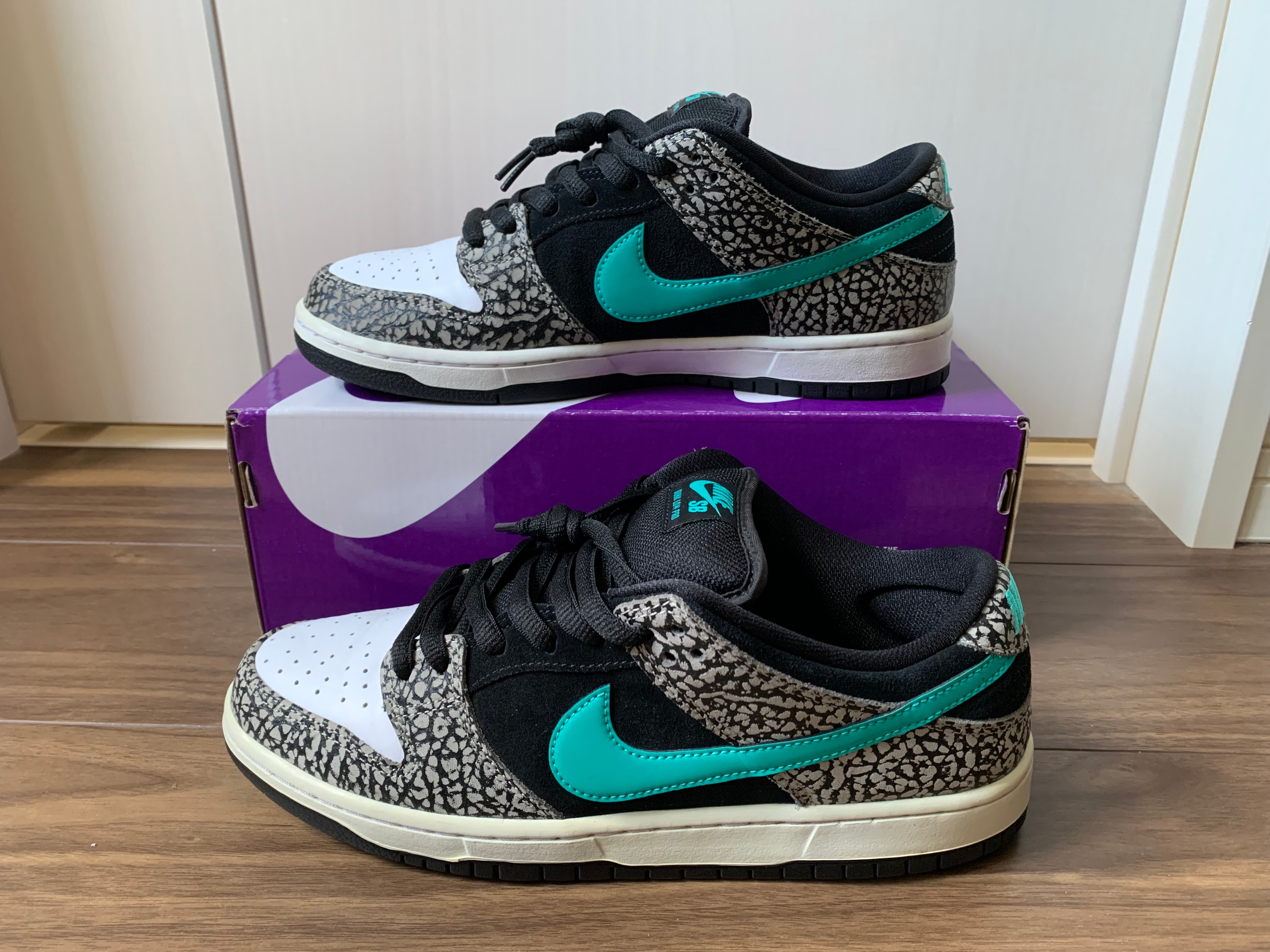 Nike SB Dunk Low "Elephant/Safari"