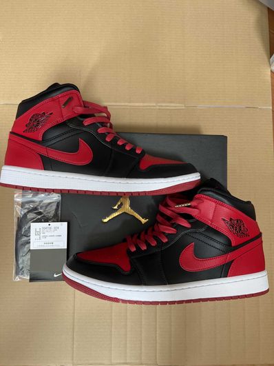 Nike Air Jordan 1 Mid "Bred"