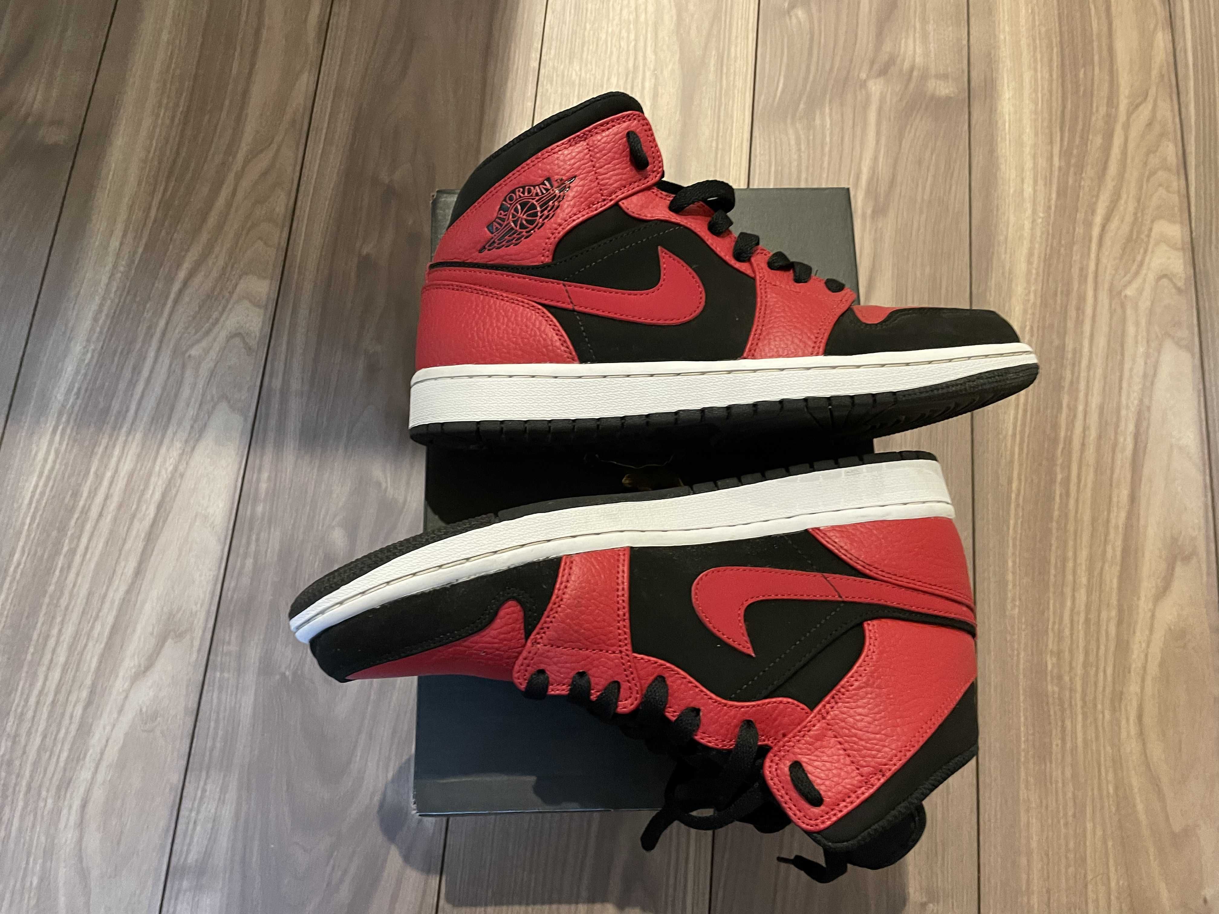 Nike Air Jordan 1 Mid "Reverse Bred"