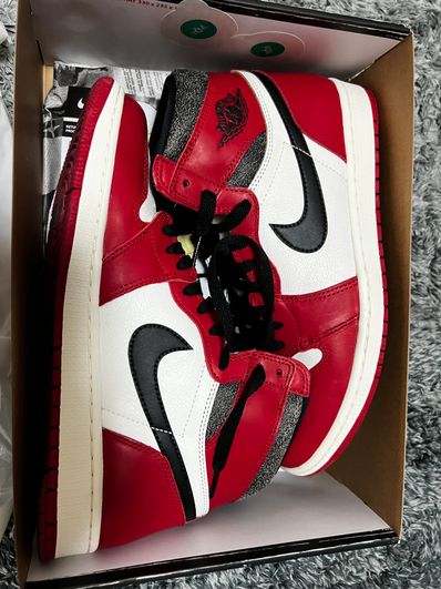 Nike Air Jordan 1 High OG "Lost & Found/Chicago"