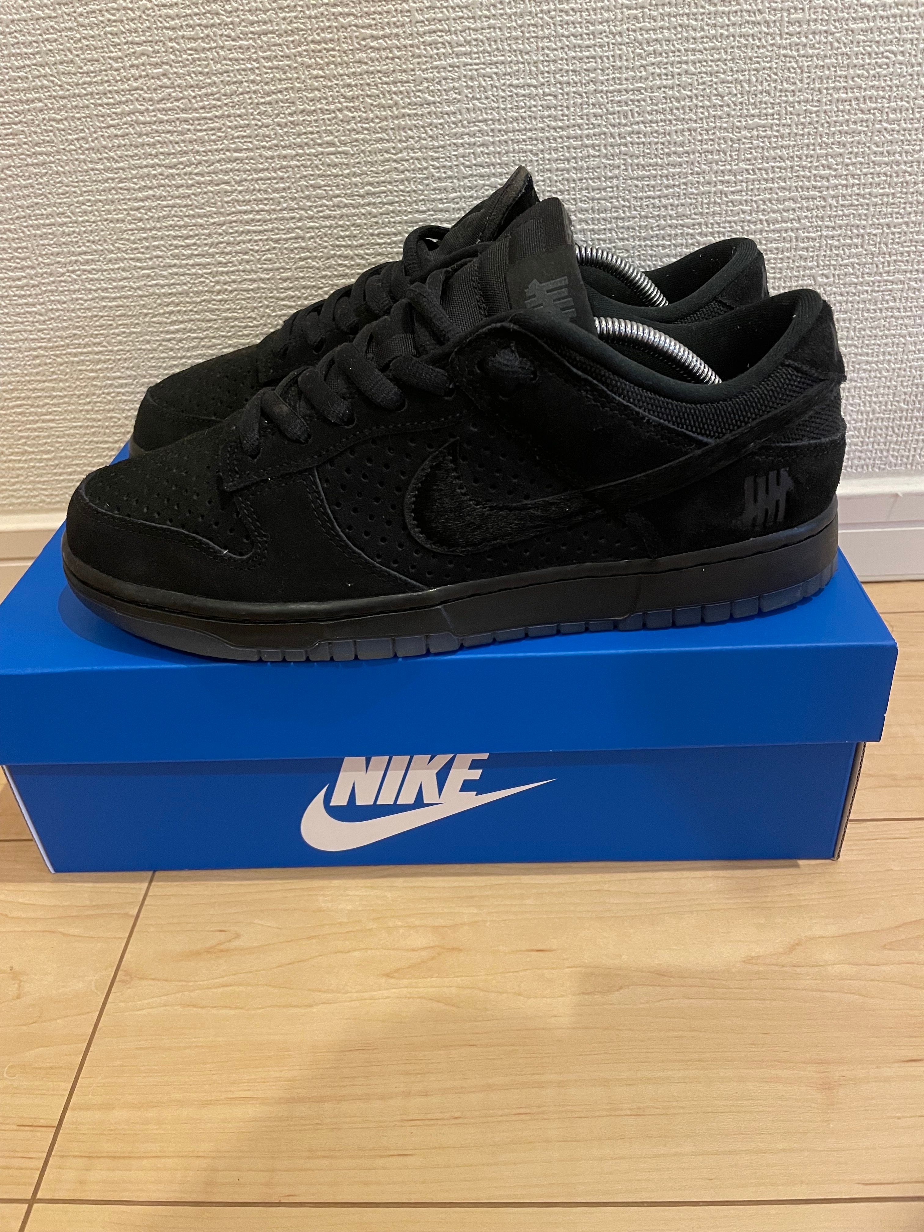 UNDEFEATED × Nike Dunk Low SP "5 ON IT"