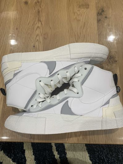 sacai × NIKE BLAZER MID WHITE / WOLF GREYを買うならスニーカーダンク